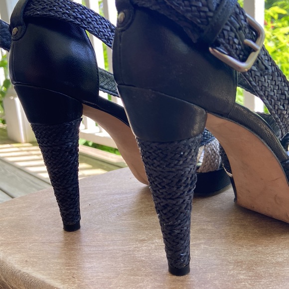 Rare! Stuart Weitzman Smooth + Woven Leather Stiletto Sandals Women's Size 9.5 - Picture 14 of 15